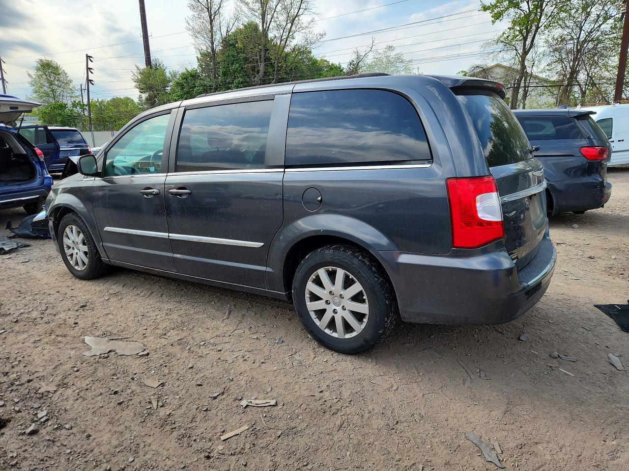 2016 CHRYSLER Town & Country