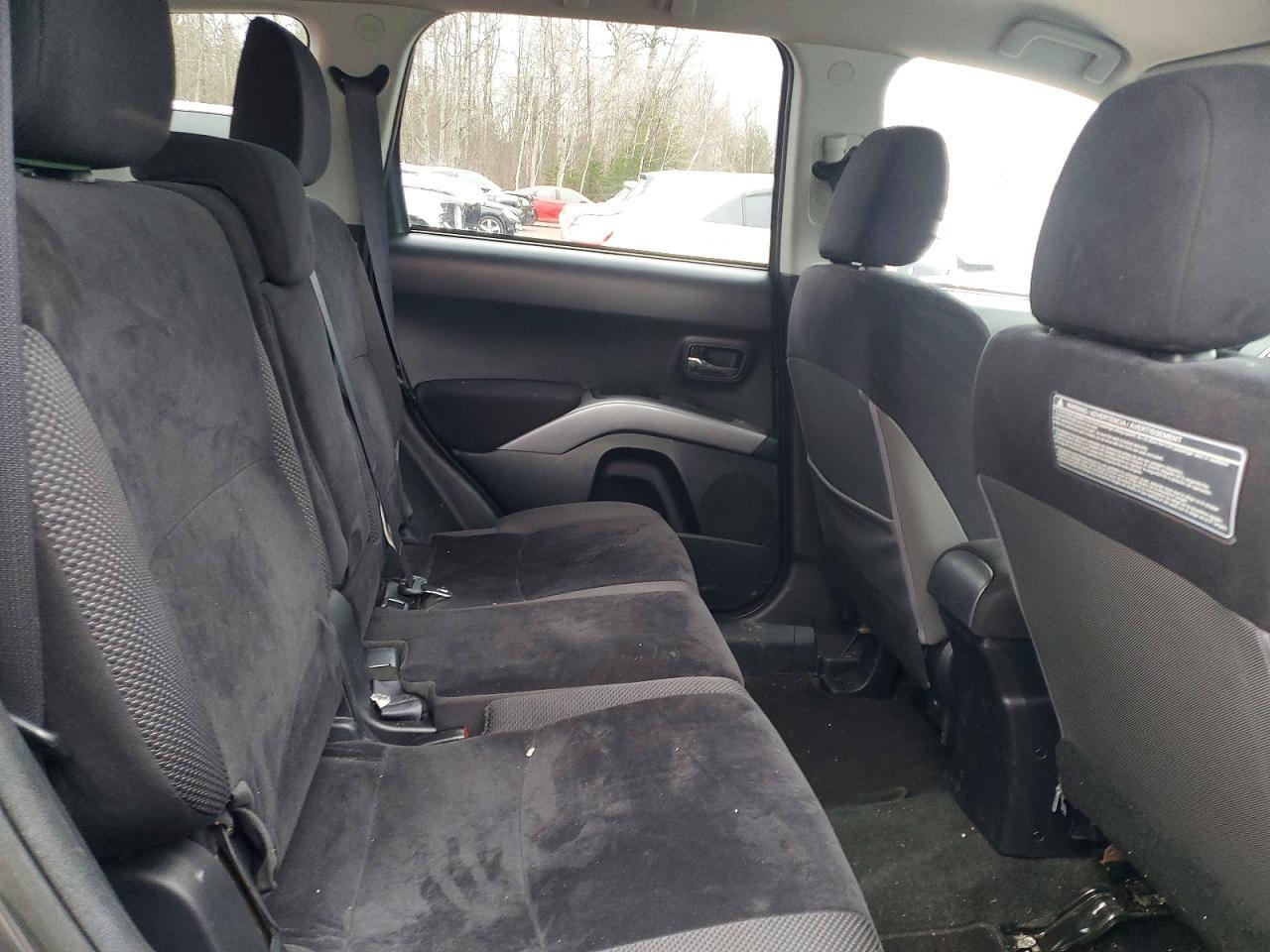 2012 MITSUBISHI outlander