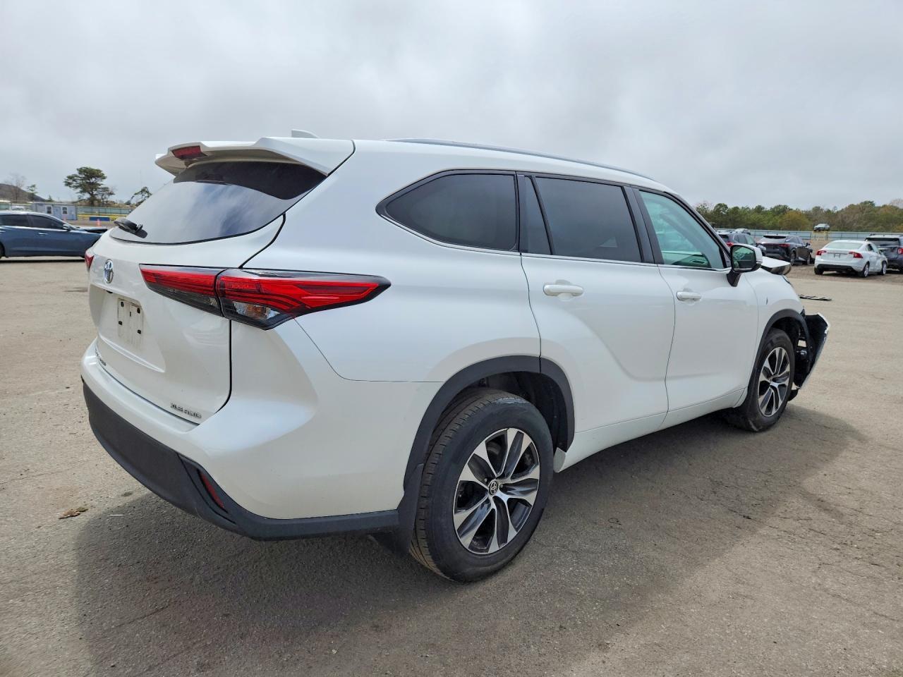 2021 TOYOTA HIGHLANDER