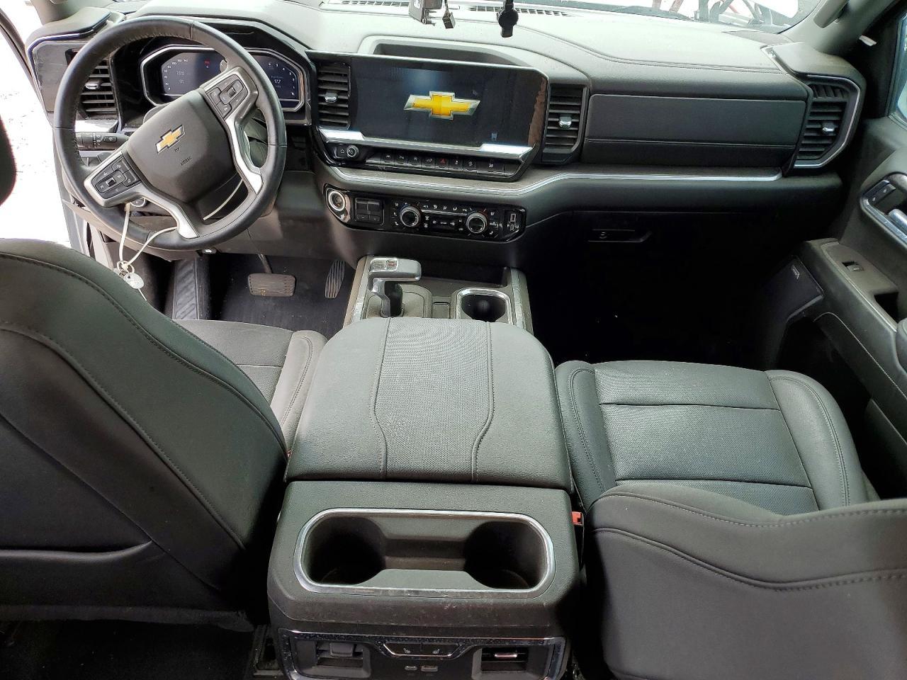 2023 CHEVROLET Silverado