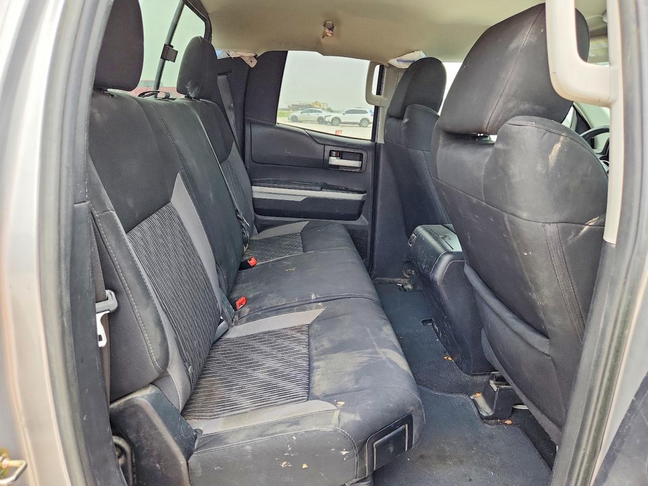 2016 TOYOTA TUNDRA