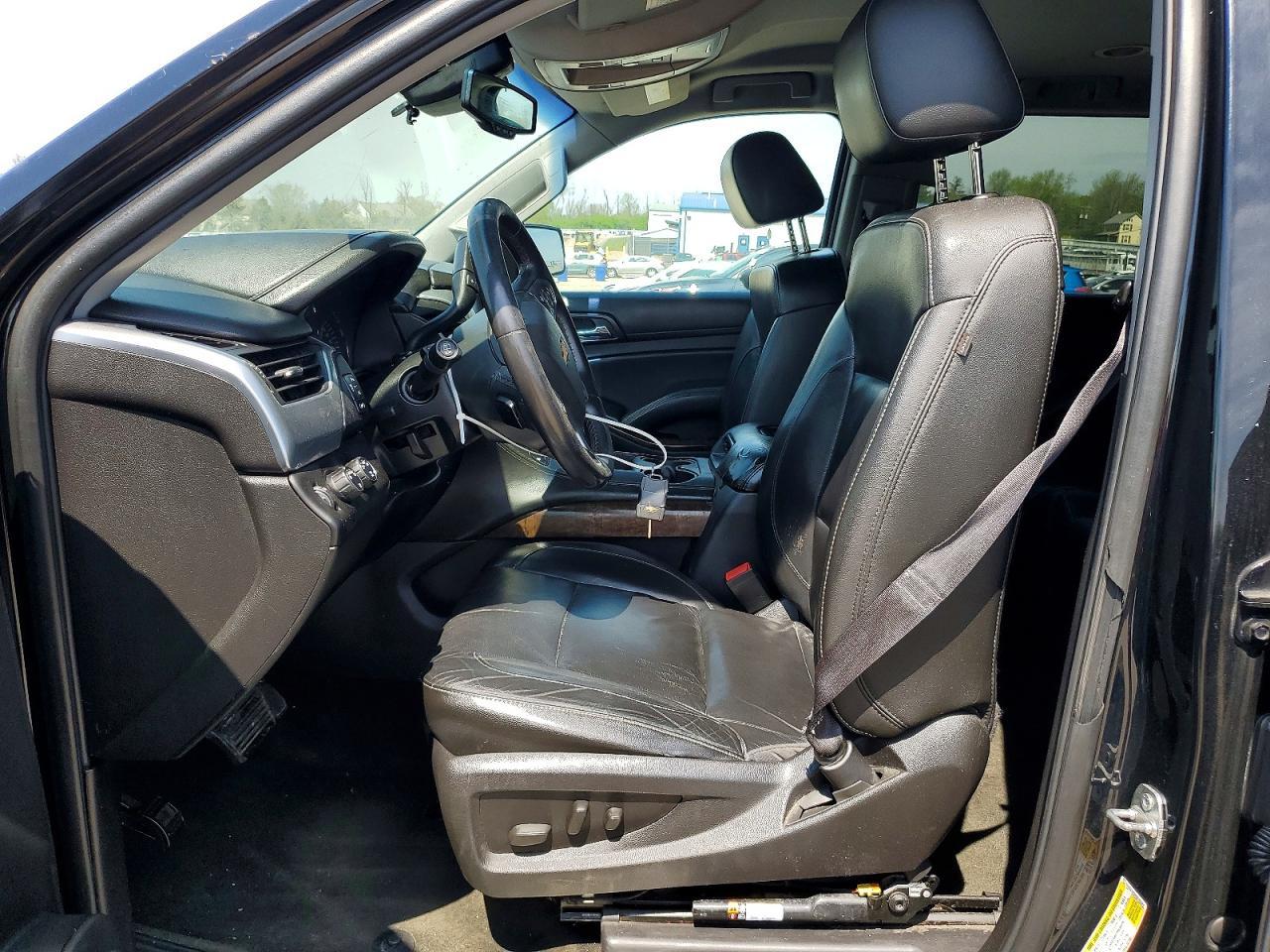 2016 CHEVROLET Suburban