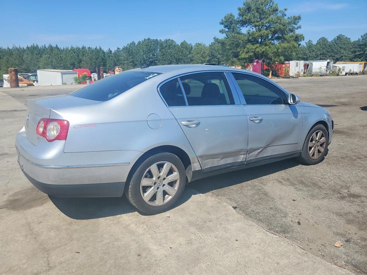 2007 VOLKSWAGEN Passat
