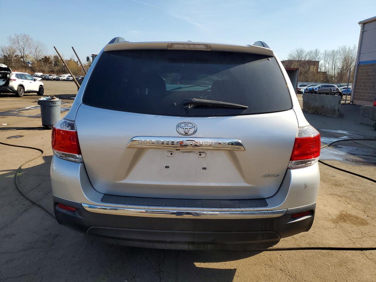 2013 TOYOTA HIGHLANDER