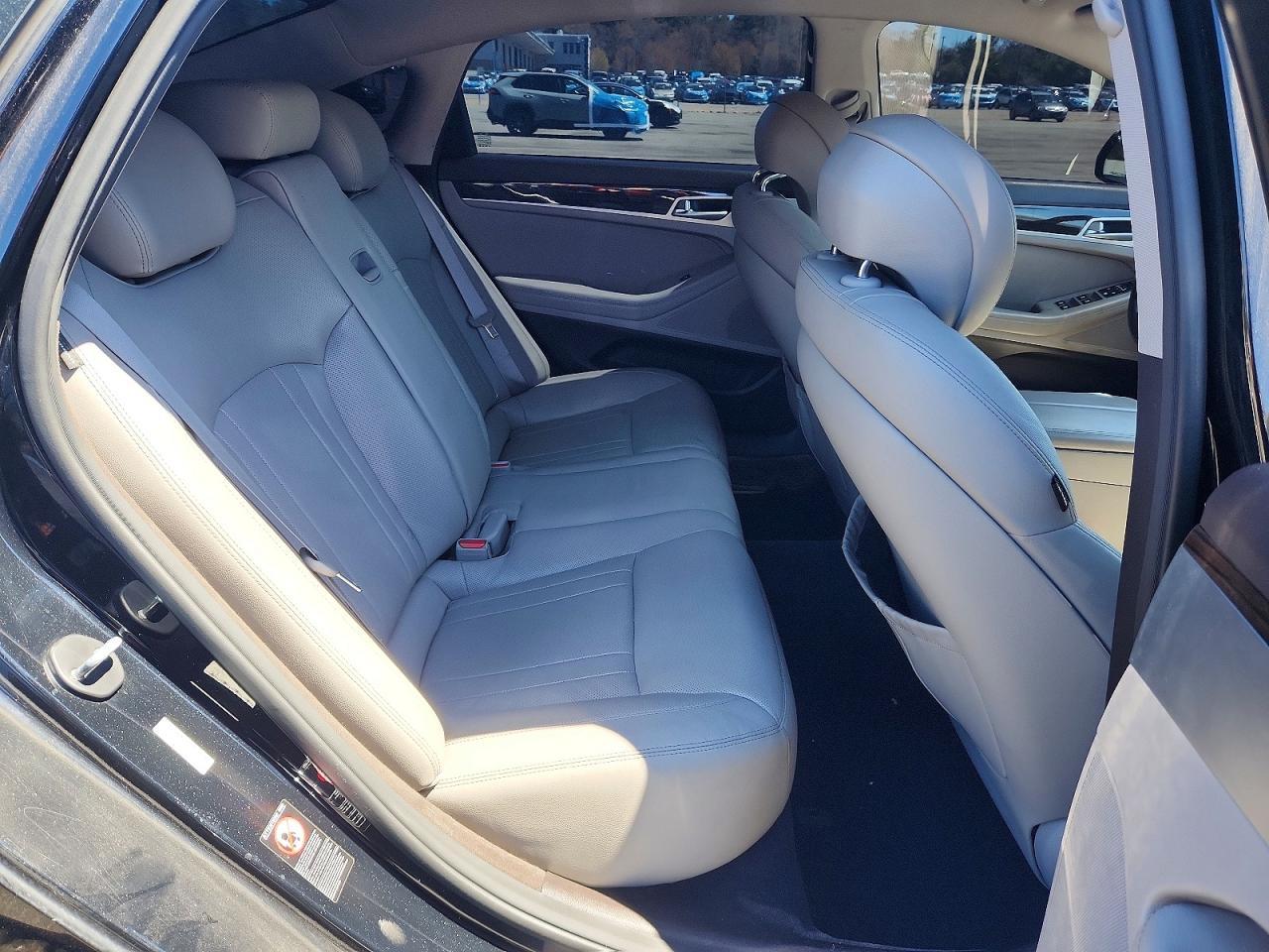 2017 GENESIS G80