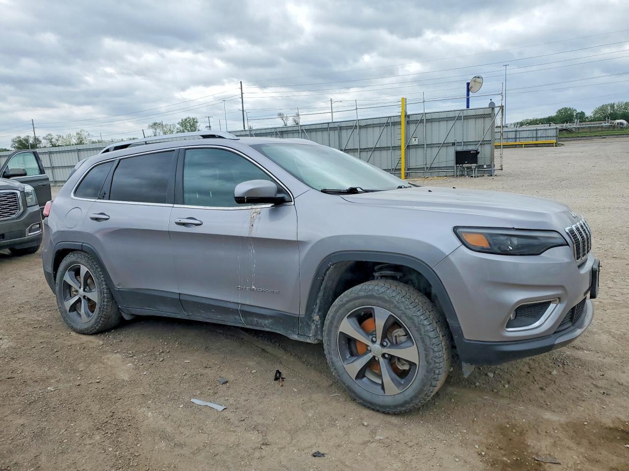 2019 JEEP CHEROKEE
