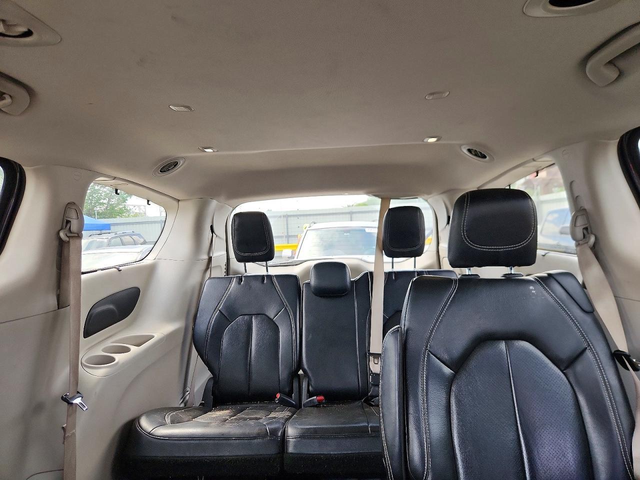 2022 CHRYSLER Pacifica
