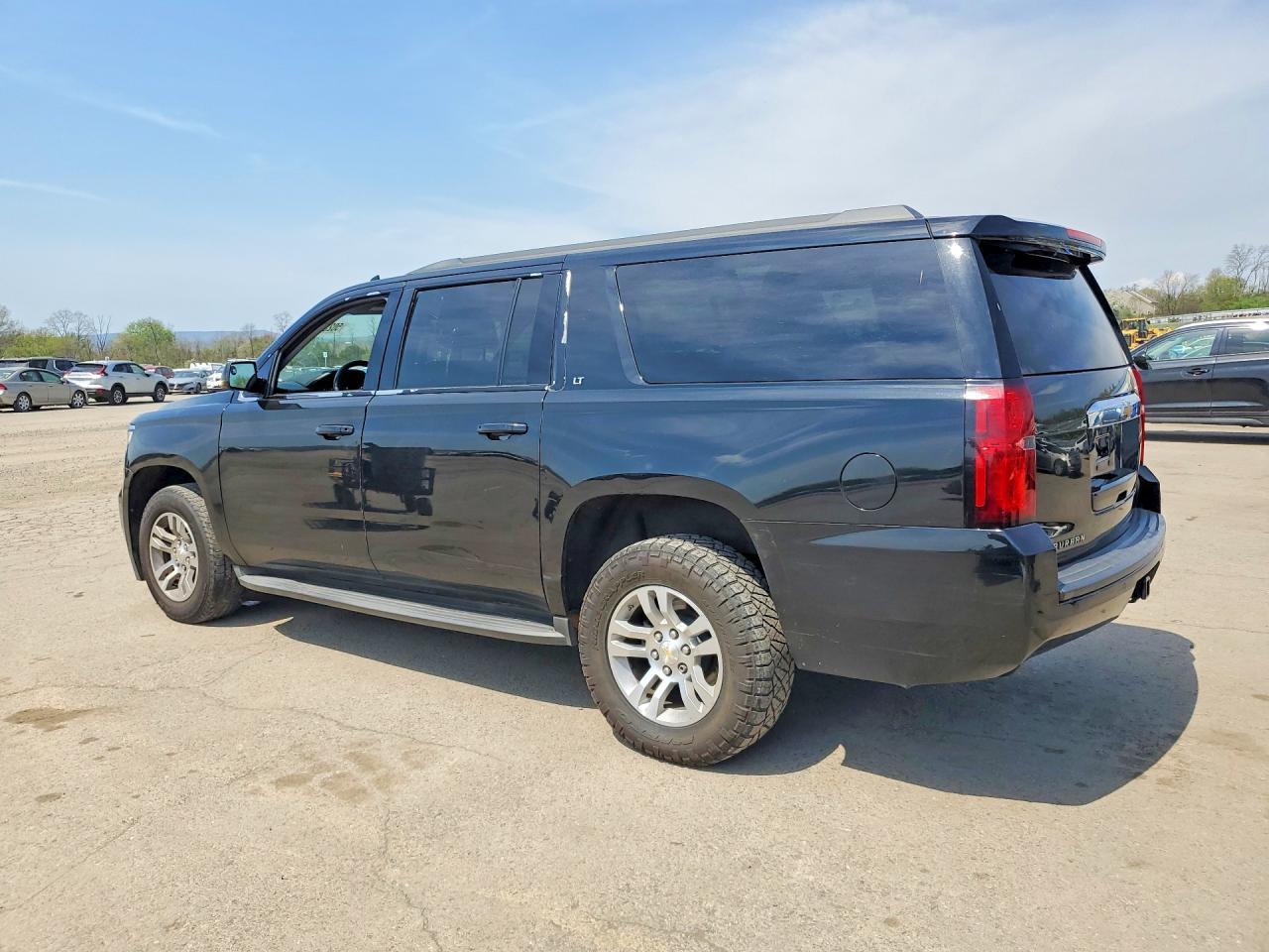 2016 CHEVROLET Suburban