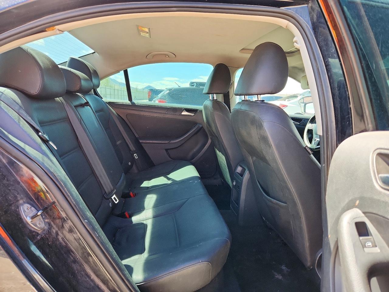 2011 VOLKSWAGEN JETTA