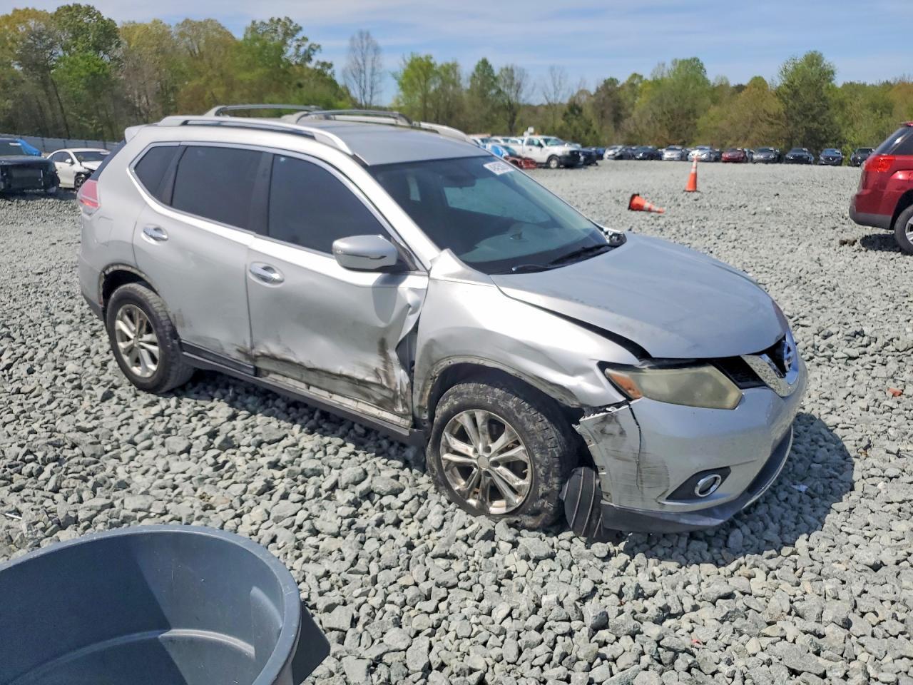 2015 NISSAN ROGUE