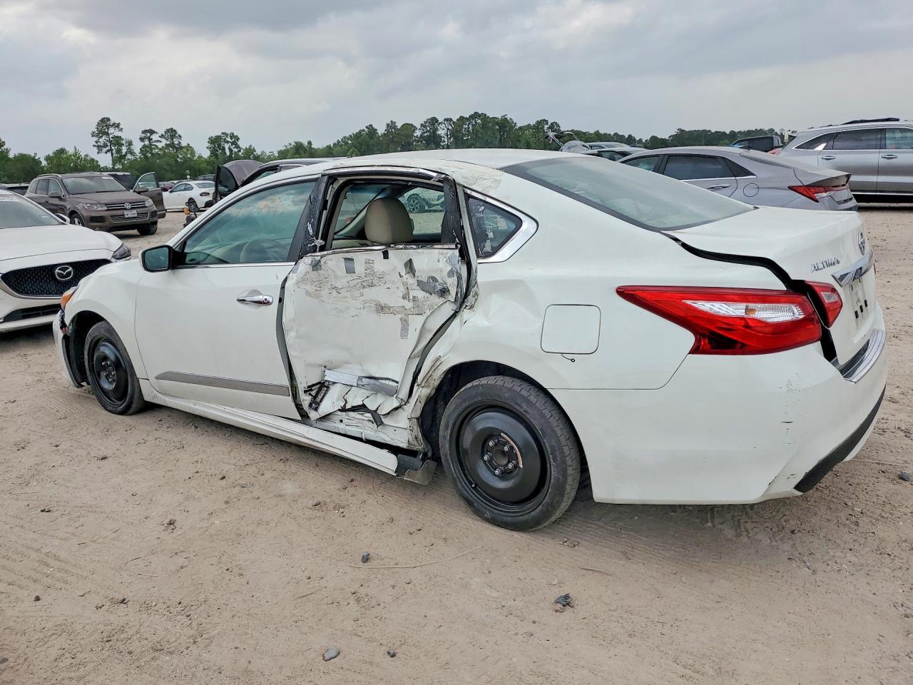 2017 NISSAN ALTIMA