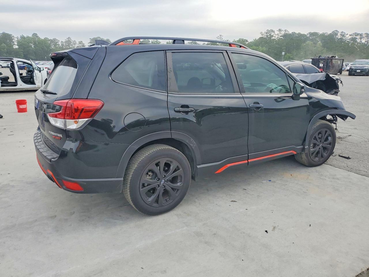 2021 SUBARU FORESTER
