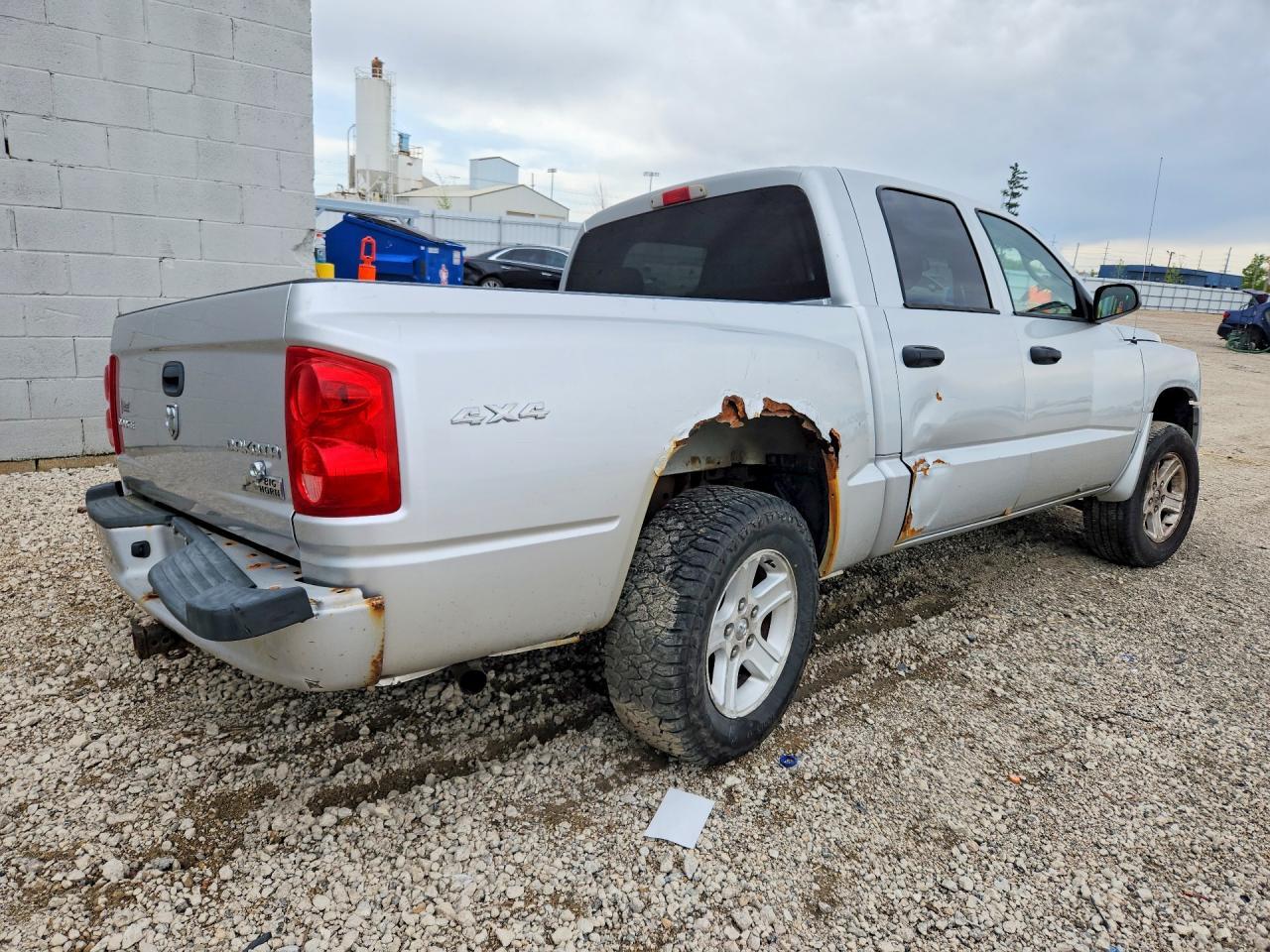 2010 DODGE Dakota