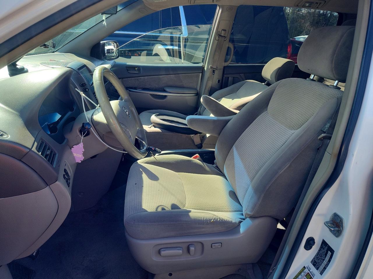 2008 TOYOTA SIENNA