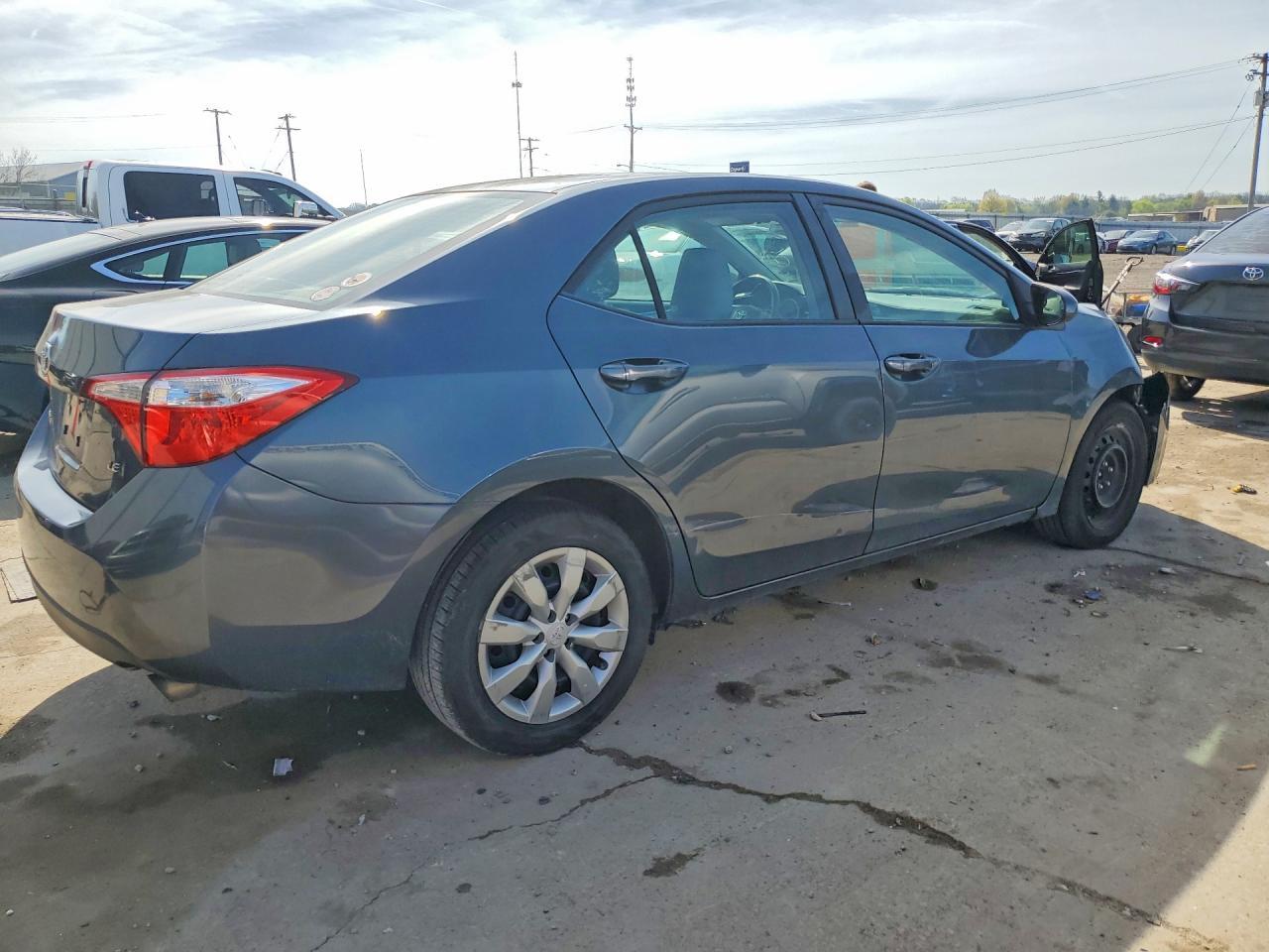 2015 TOYOTA COROLLA