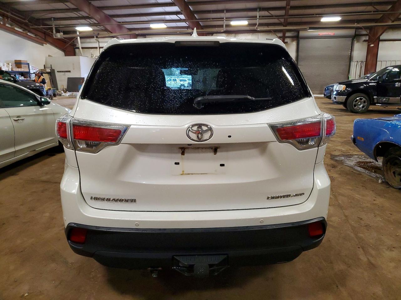 2014 TOYOTA HIGHLANDER