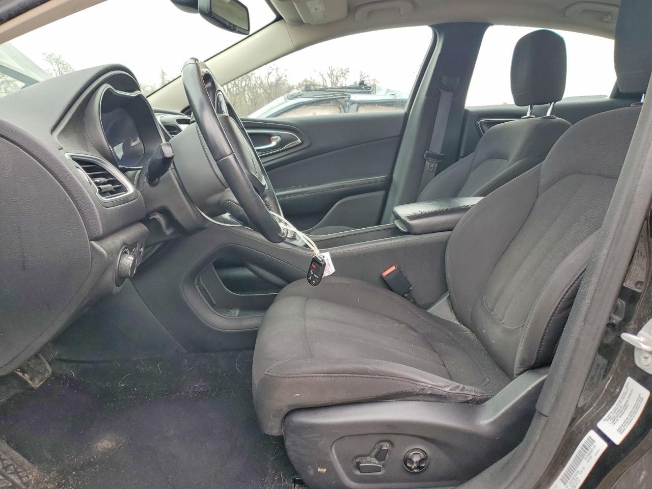 2015 CHRYSLER 200