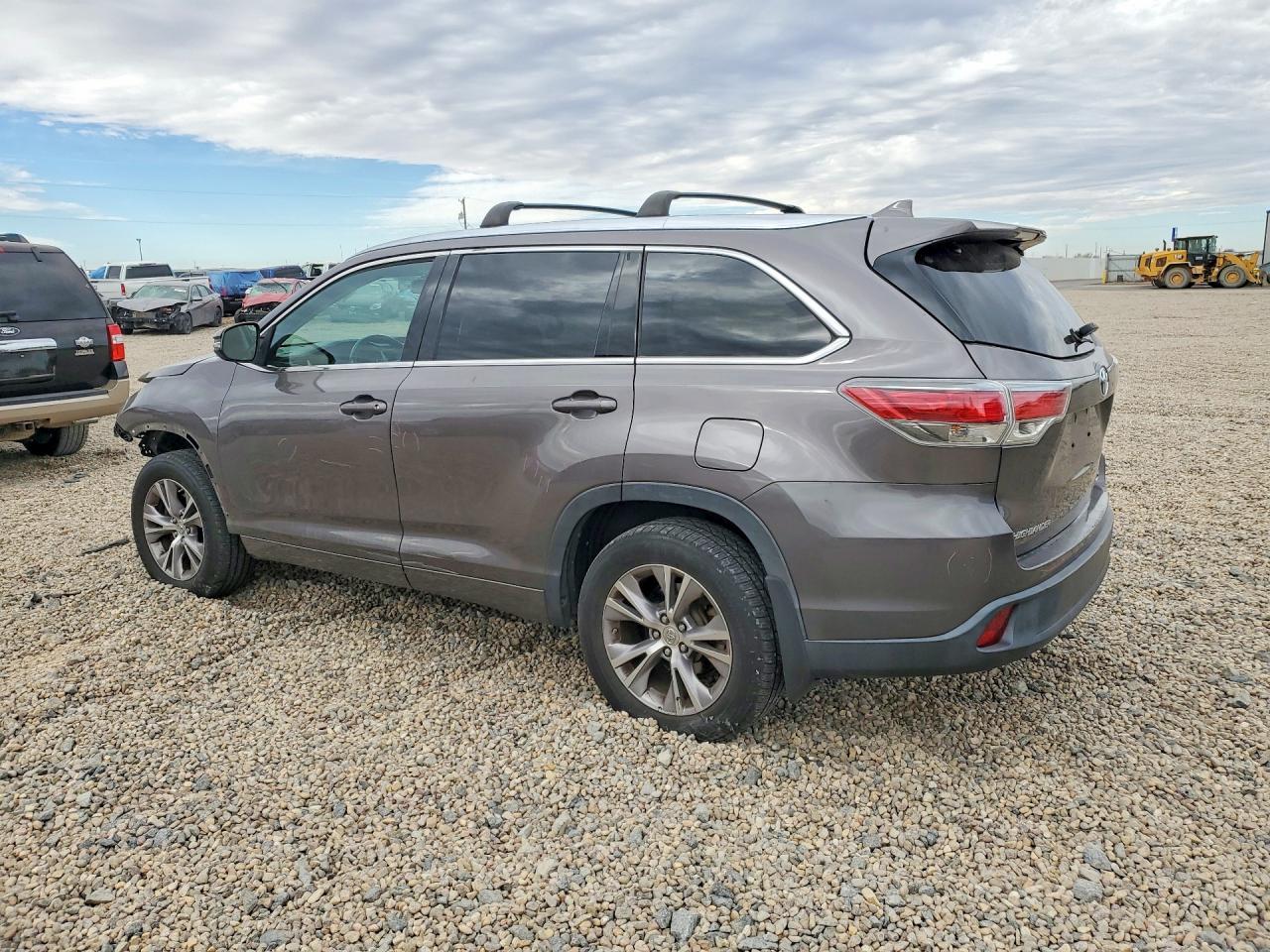 2015 TOYOTA HIGHLANDER