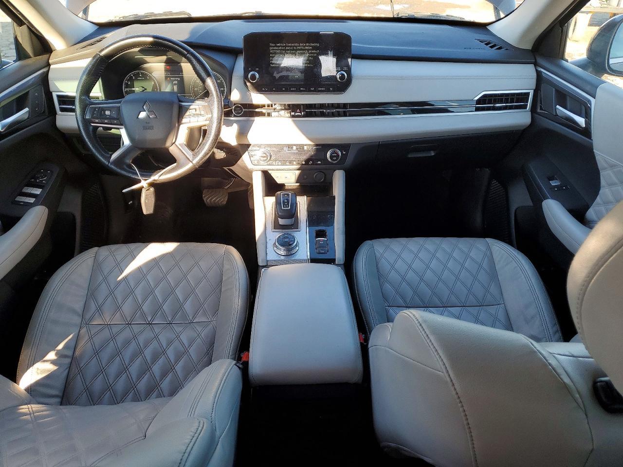 2022 MITSUBISHI outlander