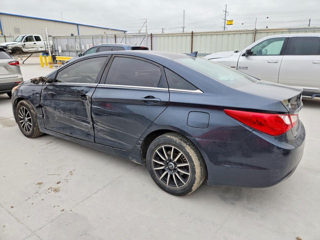 2011 HYUNDAI SONATA