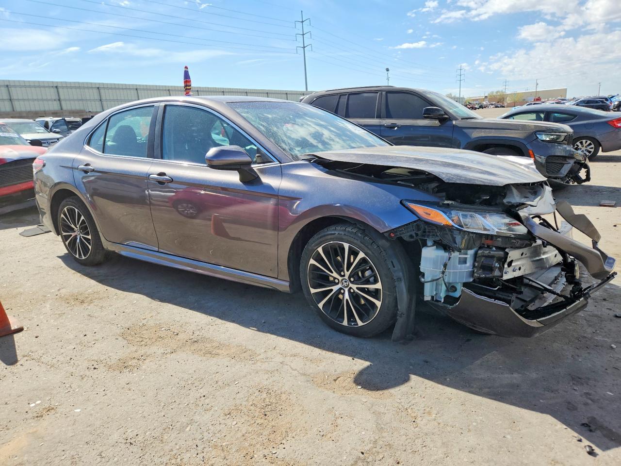 2018 TOYOTA CAMRY