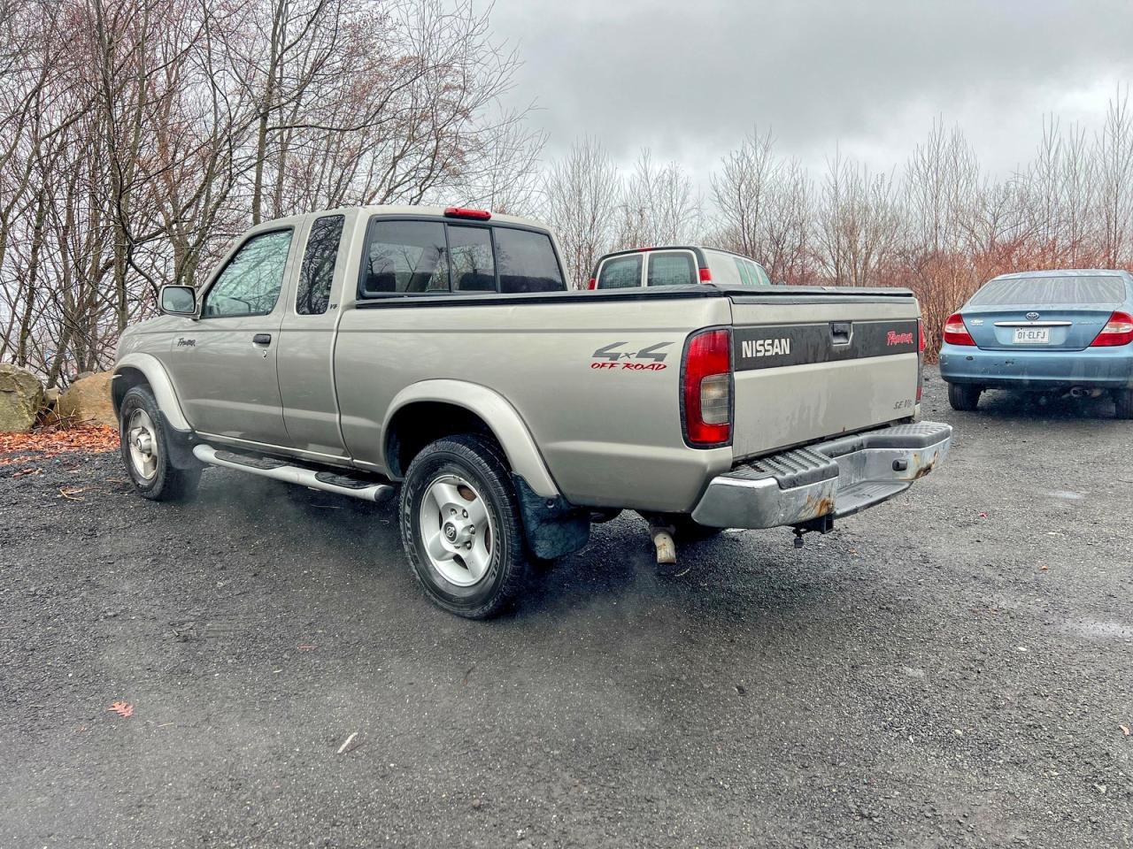 2000 NISSAN Frontier