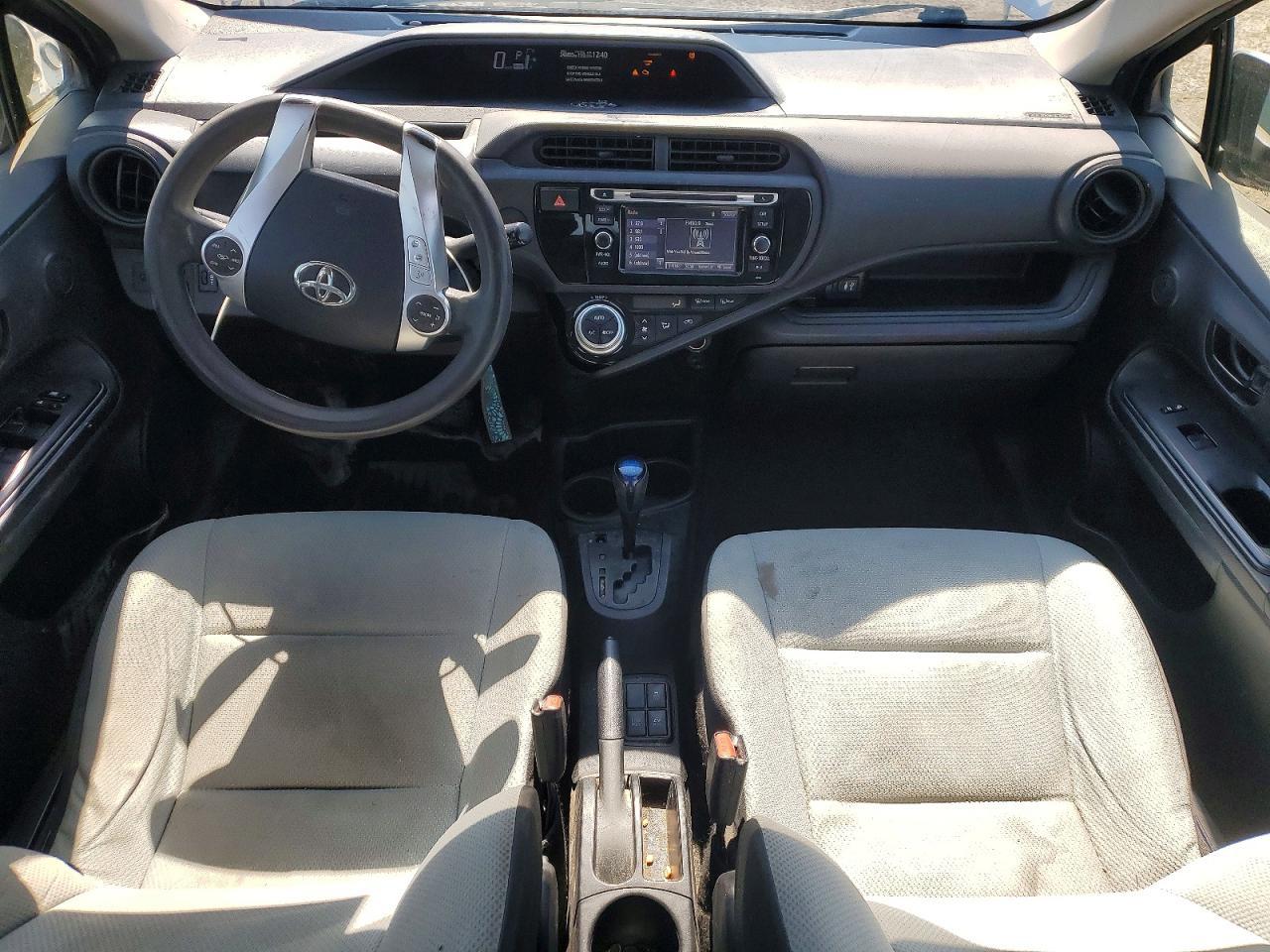 2015 TOYOTA Prius c