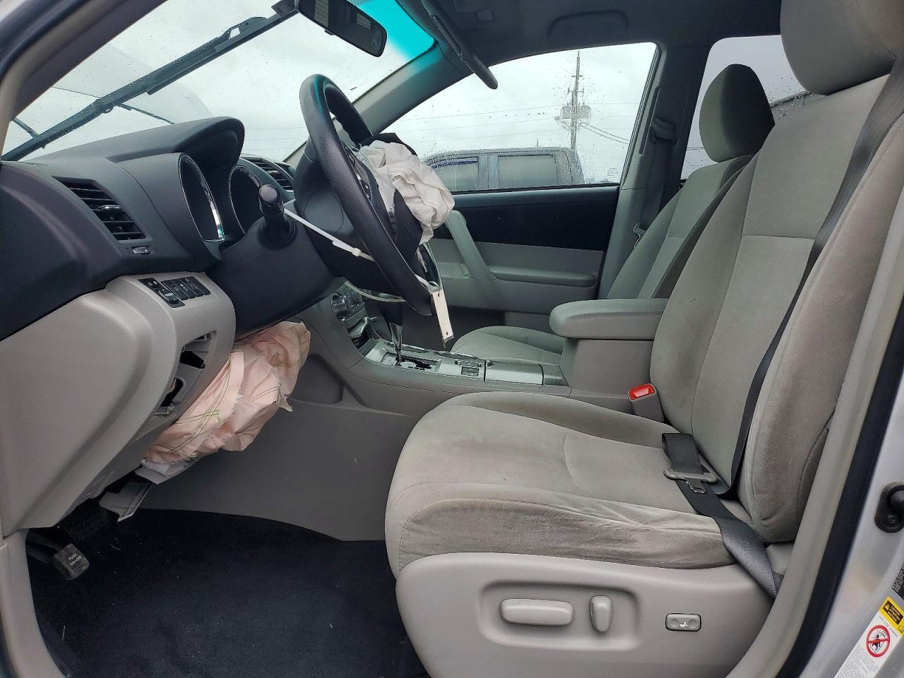 2011 TOYOTA HIGHLANDER