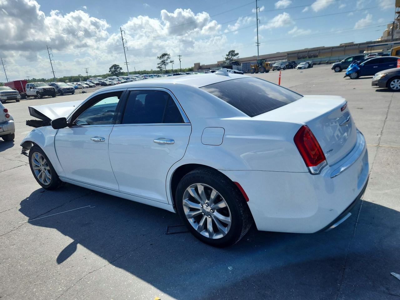2019 CHRYSLER 300