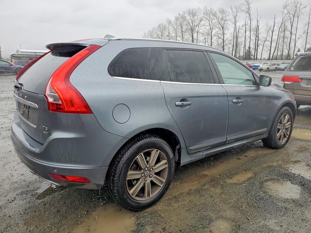 2017 VOLVO XC60