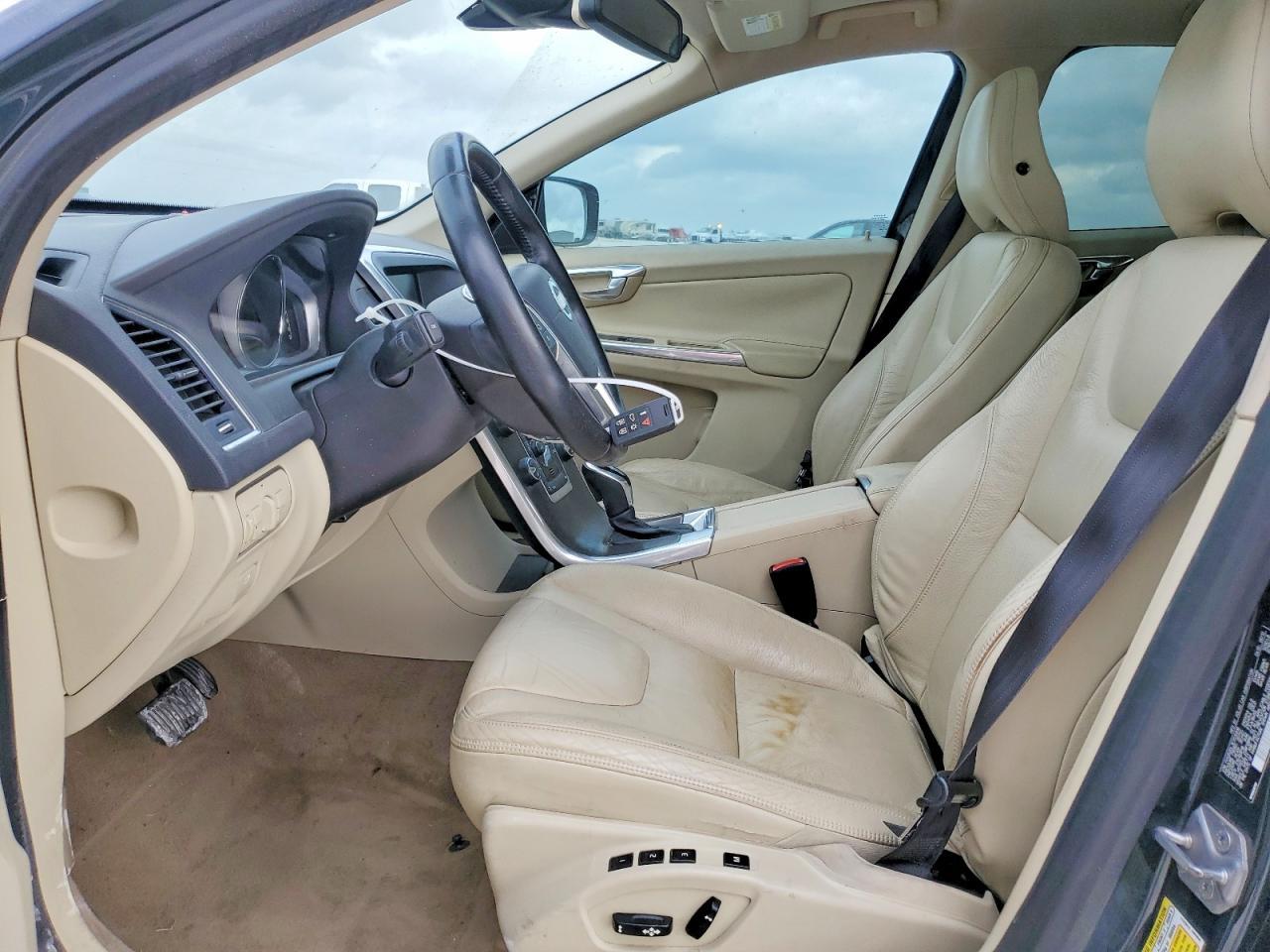 2014 VOLVO XC60