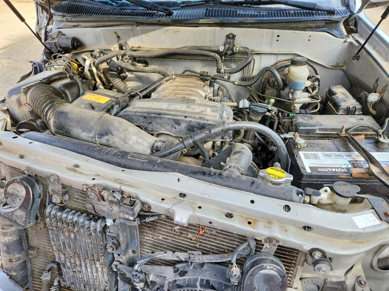 2004 TOYOTA Sequoia
