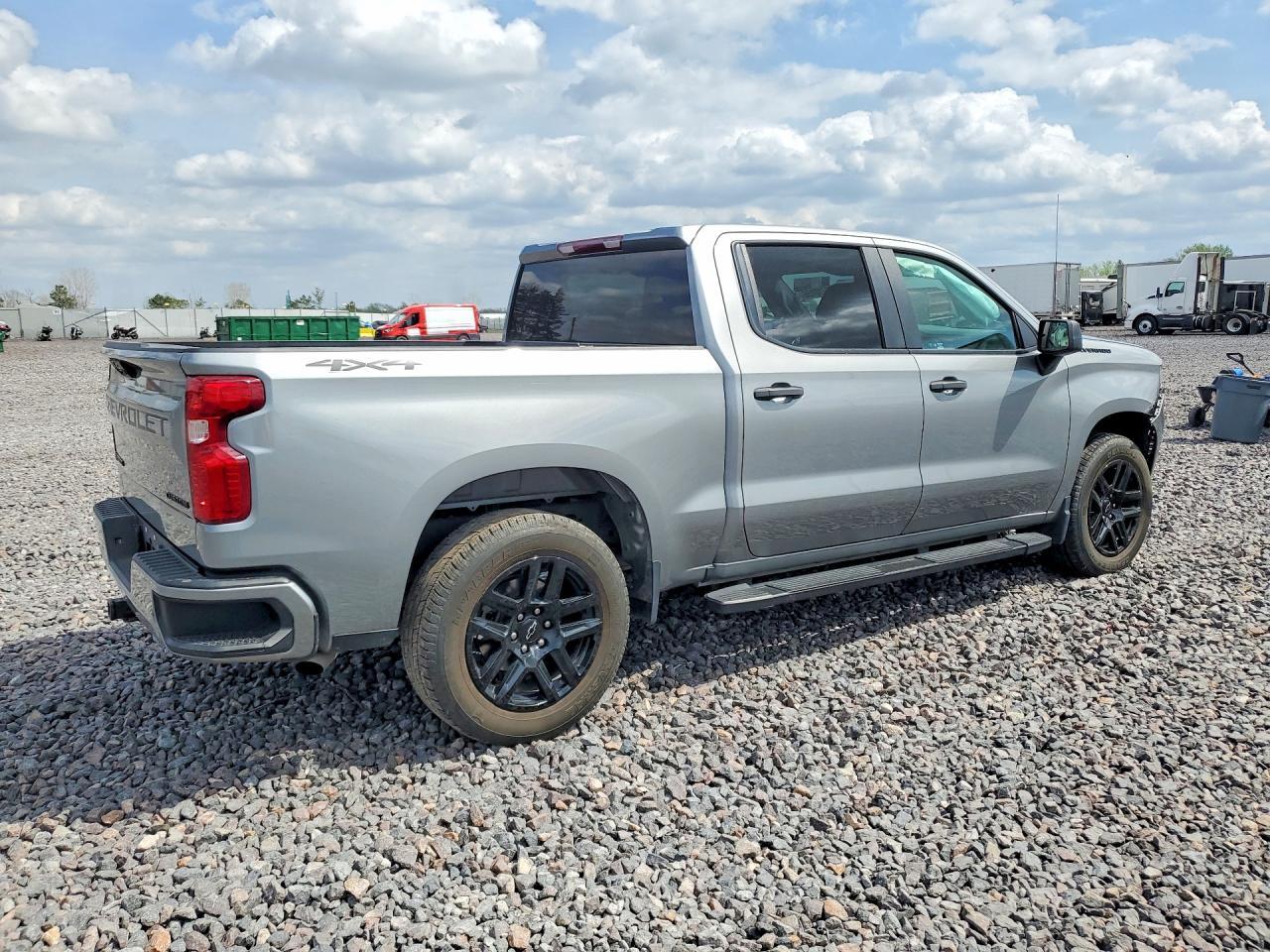 2024 CHEVROLET Silverado