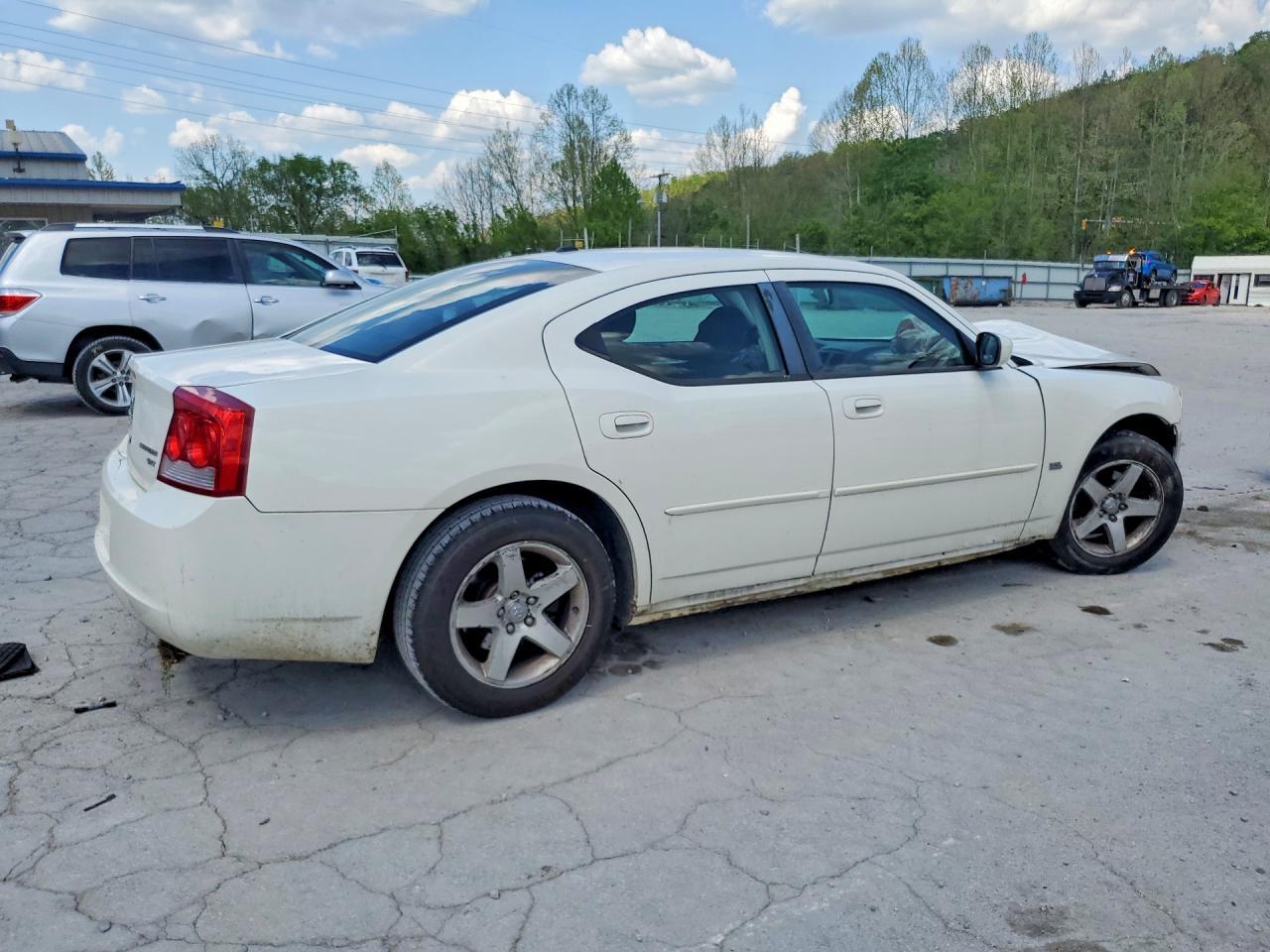 2010 DODGE CHARGER