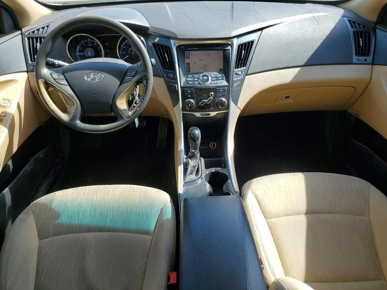 2011 HYUNDAI SONATA