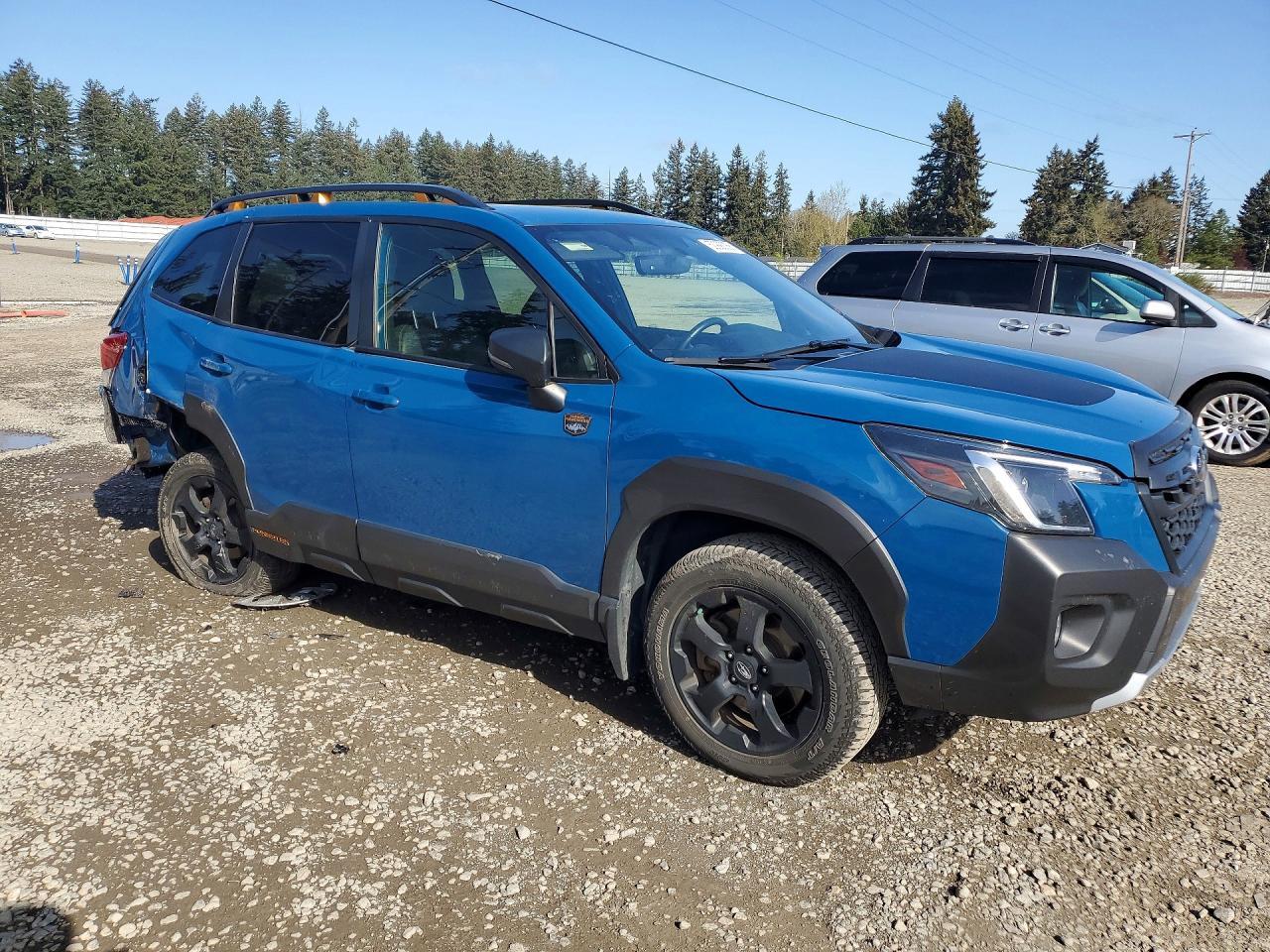 2022 SUBARU FORESTER