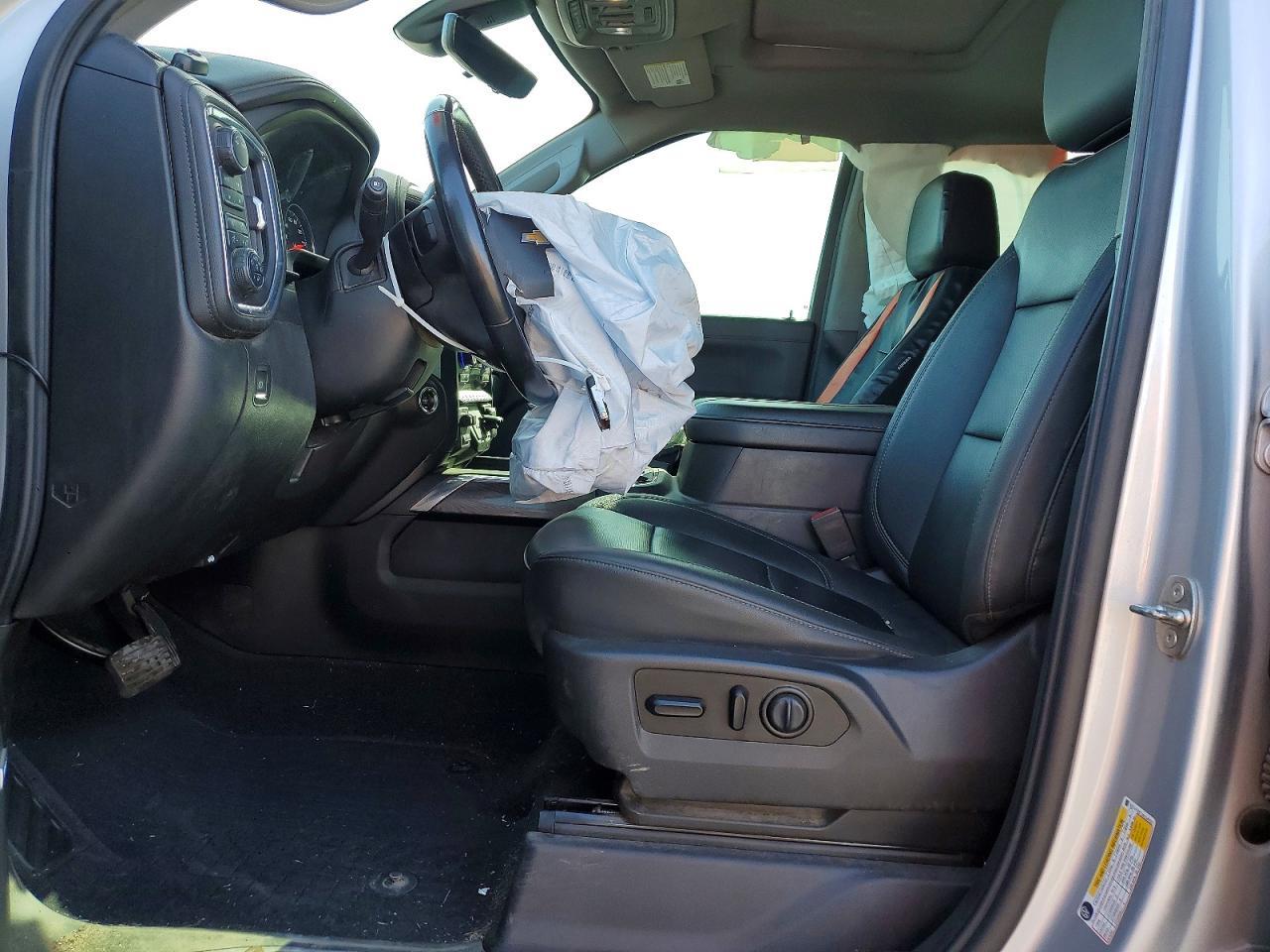 2021 CHEVROLET Silverado