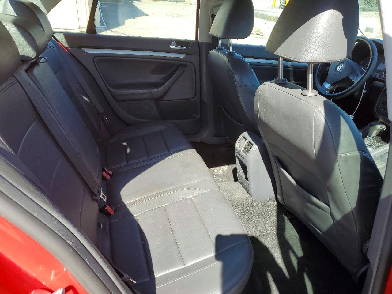 2009 VOLKSWAGEN JETTA