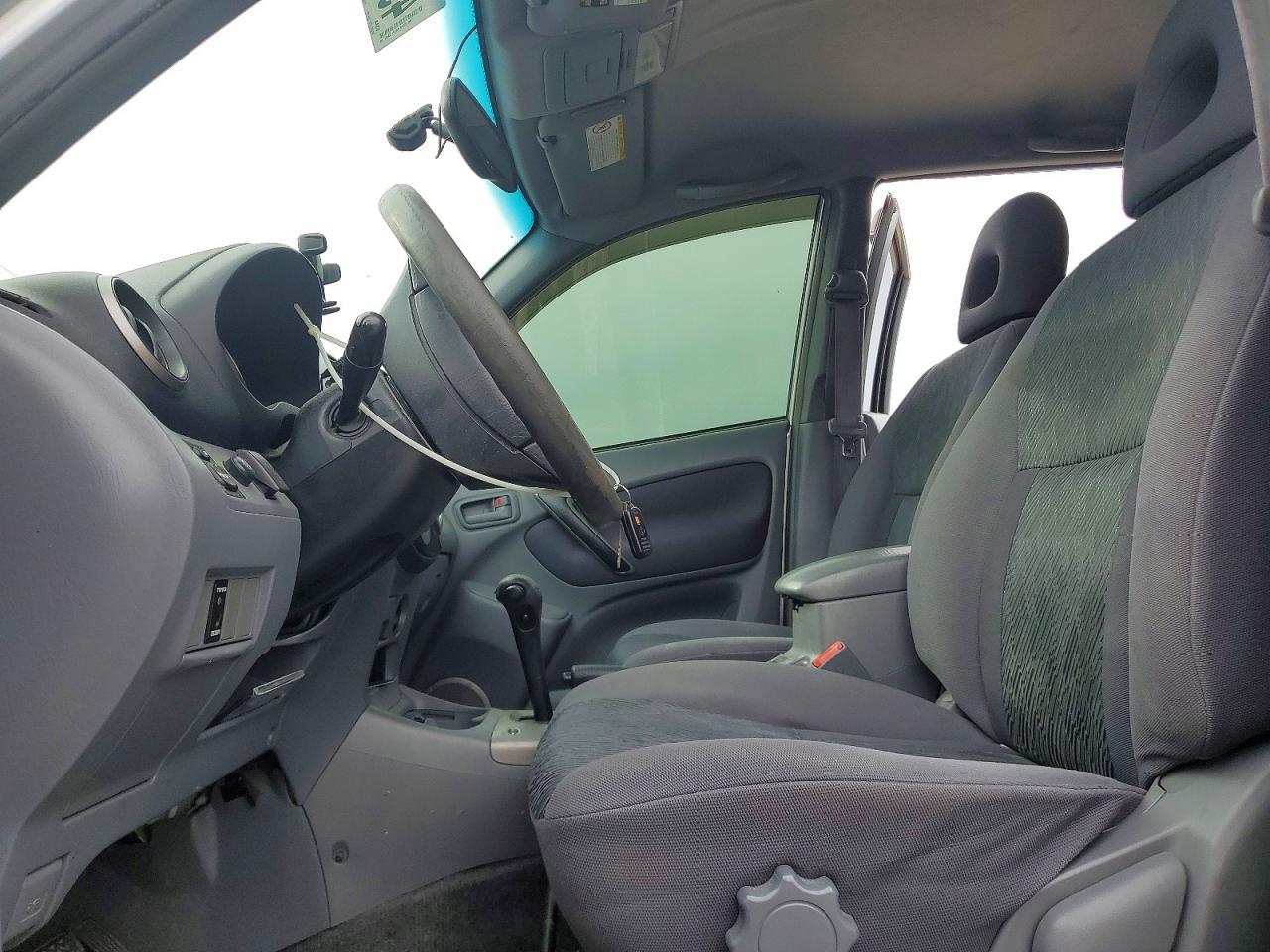 2002 TOYOTA RAV4