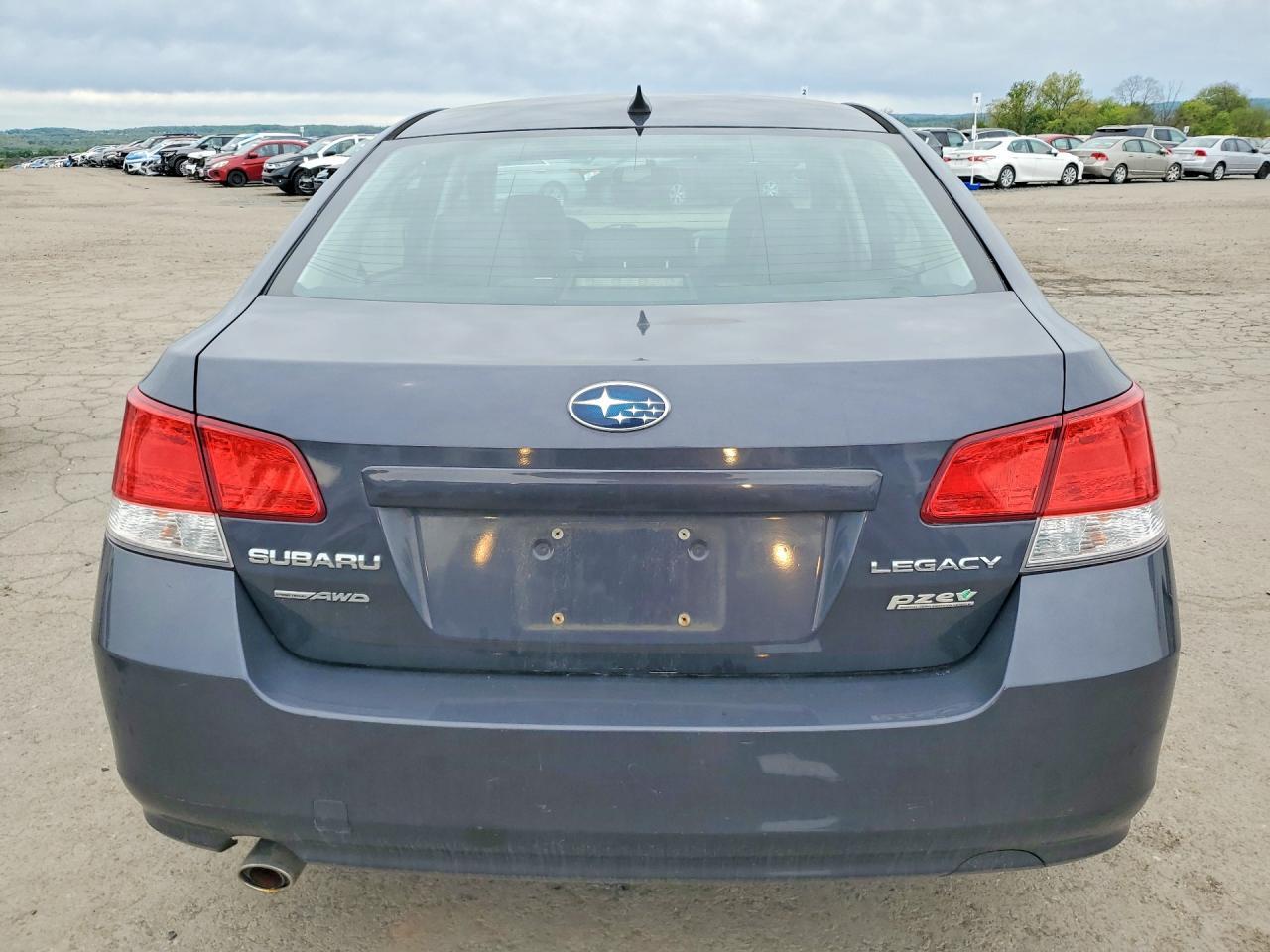 2011 SUBARU Legacy