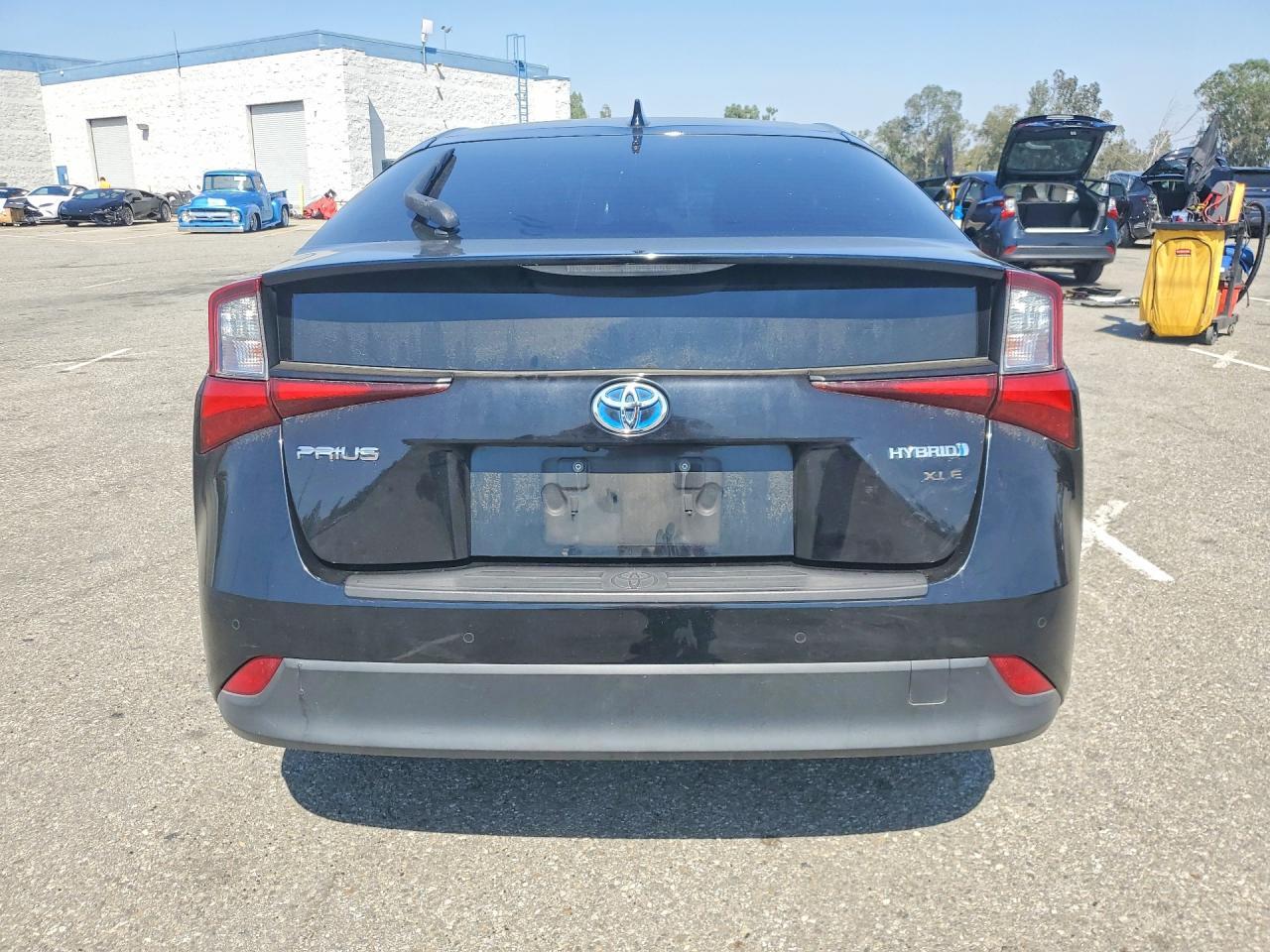 2019 TOYOTA PRIUS