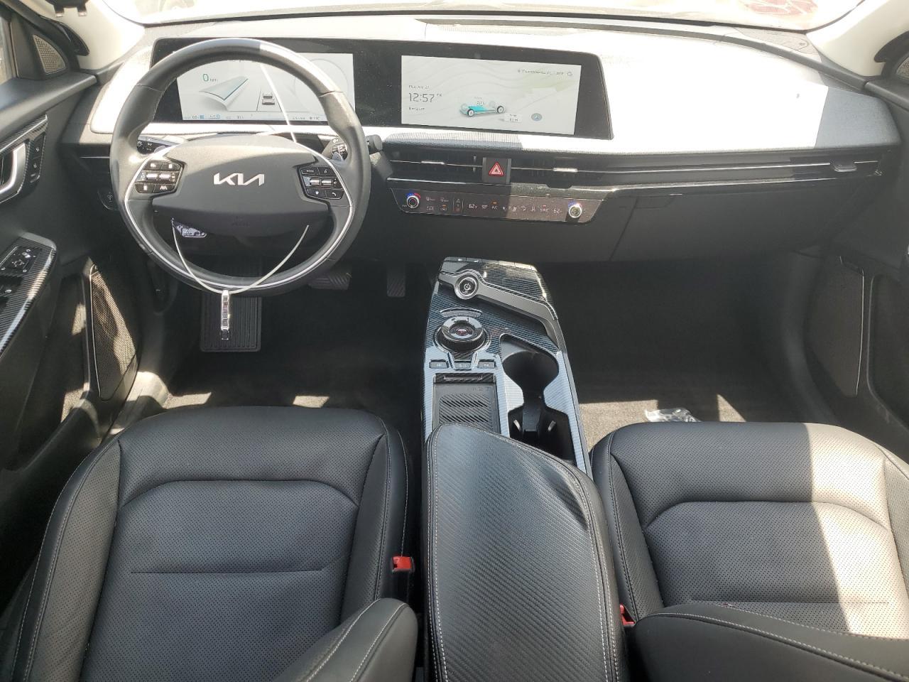 2023 KIA EV6