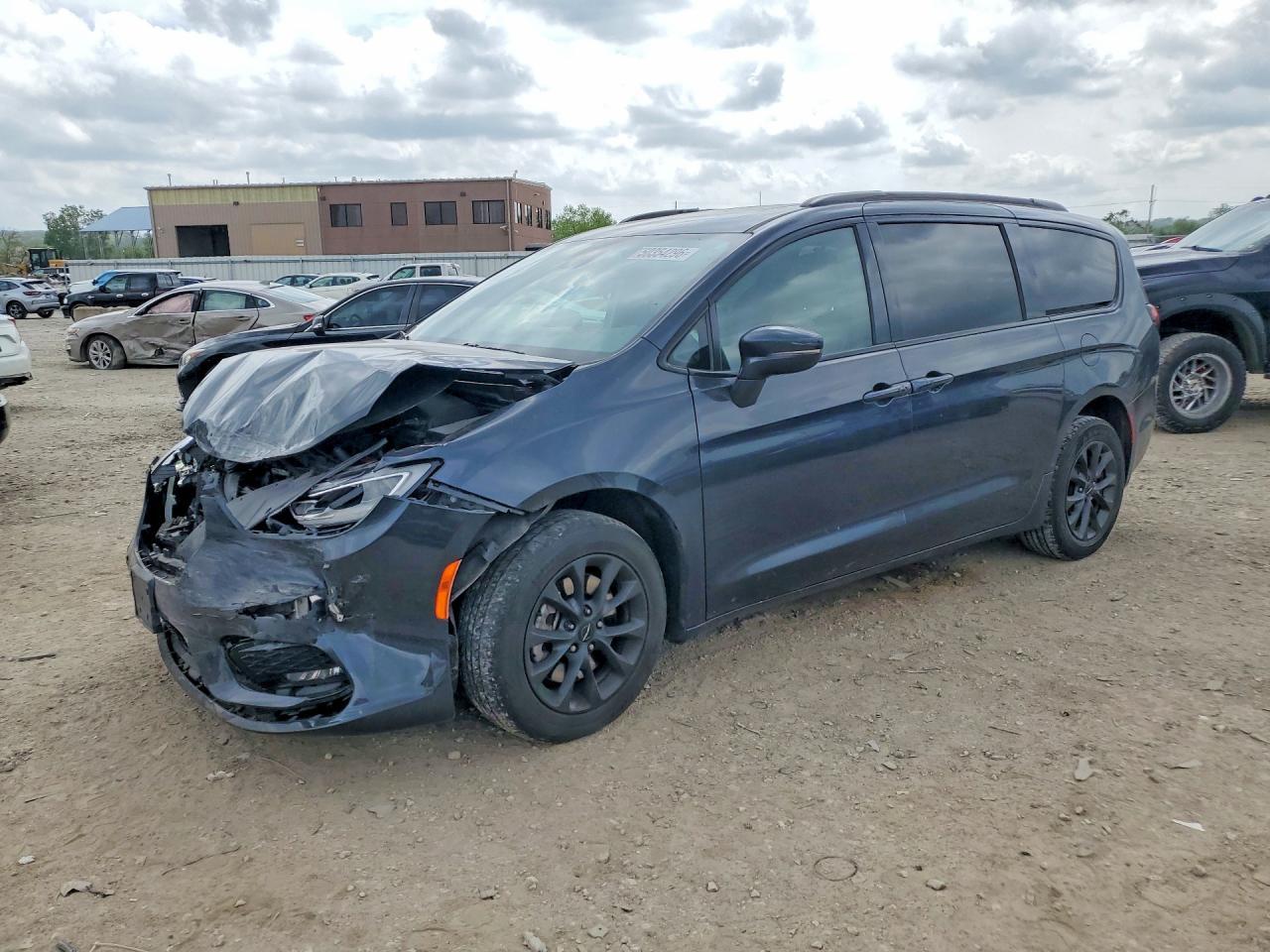2021 CHRYSLER Pacifica