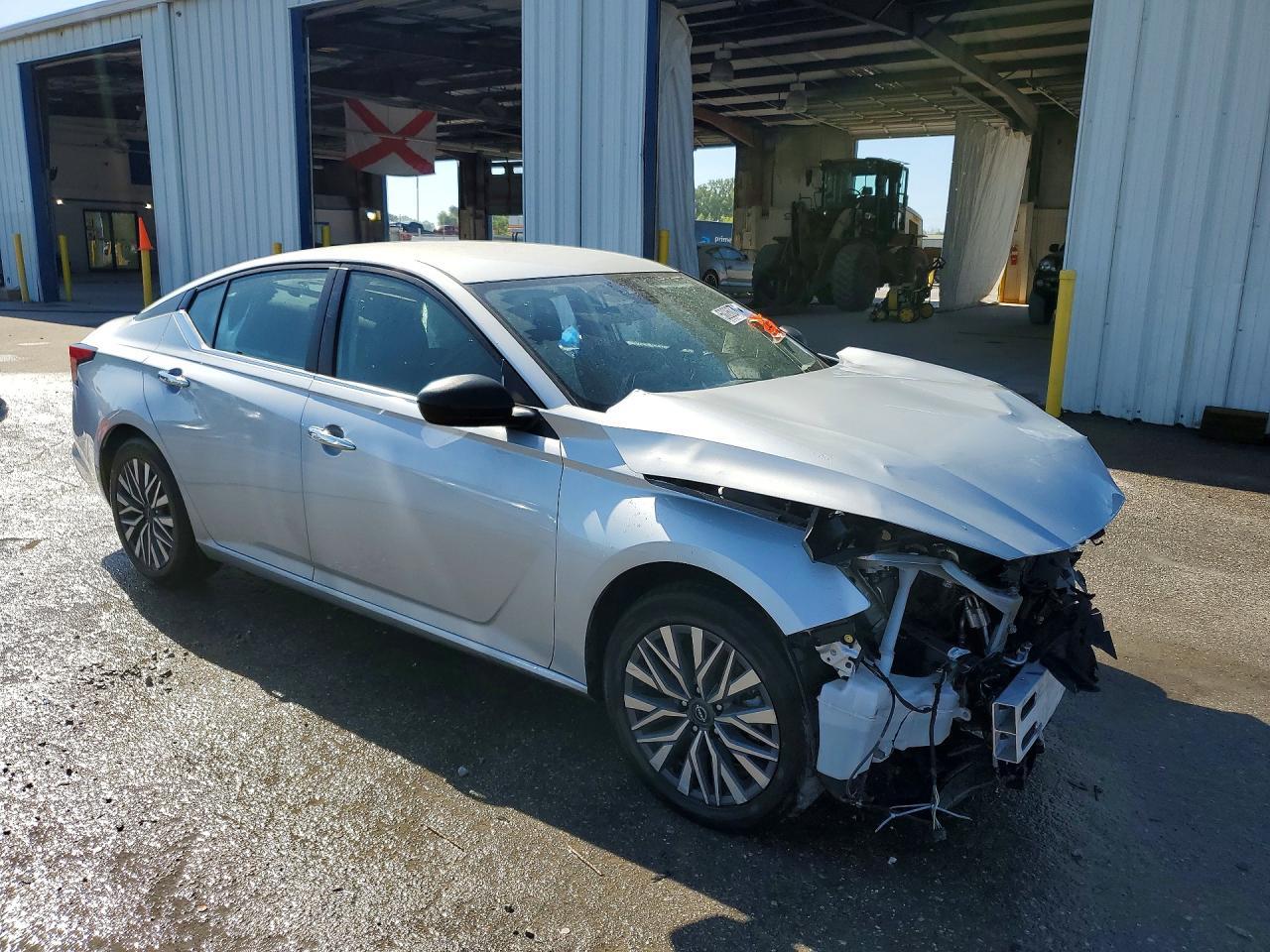 2024 NISSAN ALTIMA