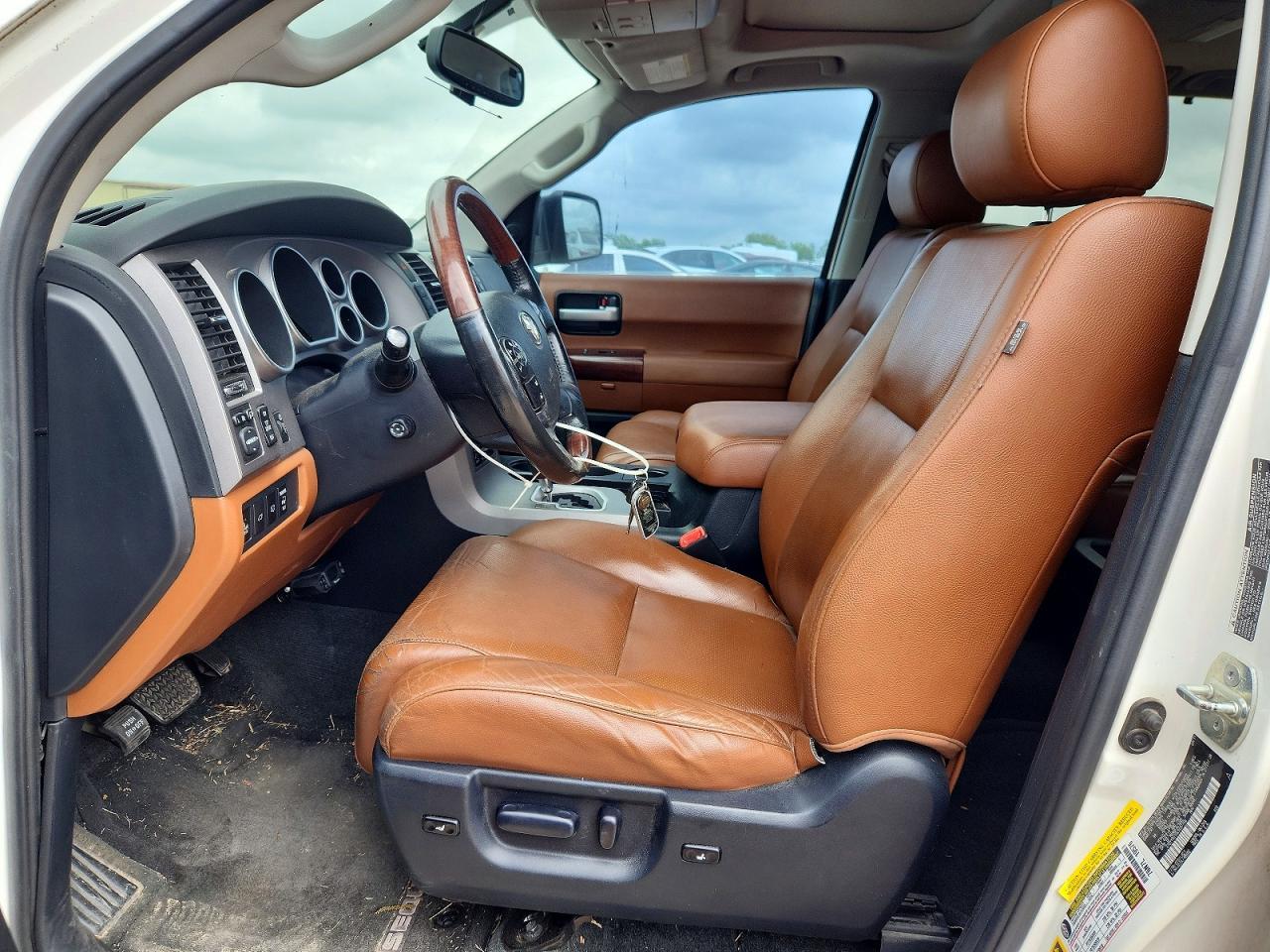 2012 TOYOTA Sequoia