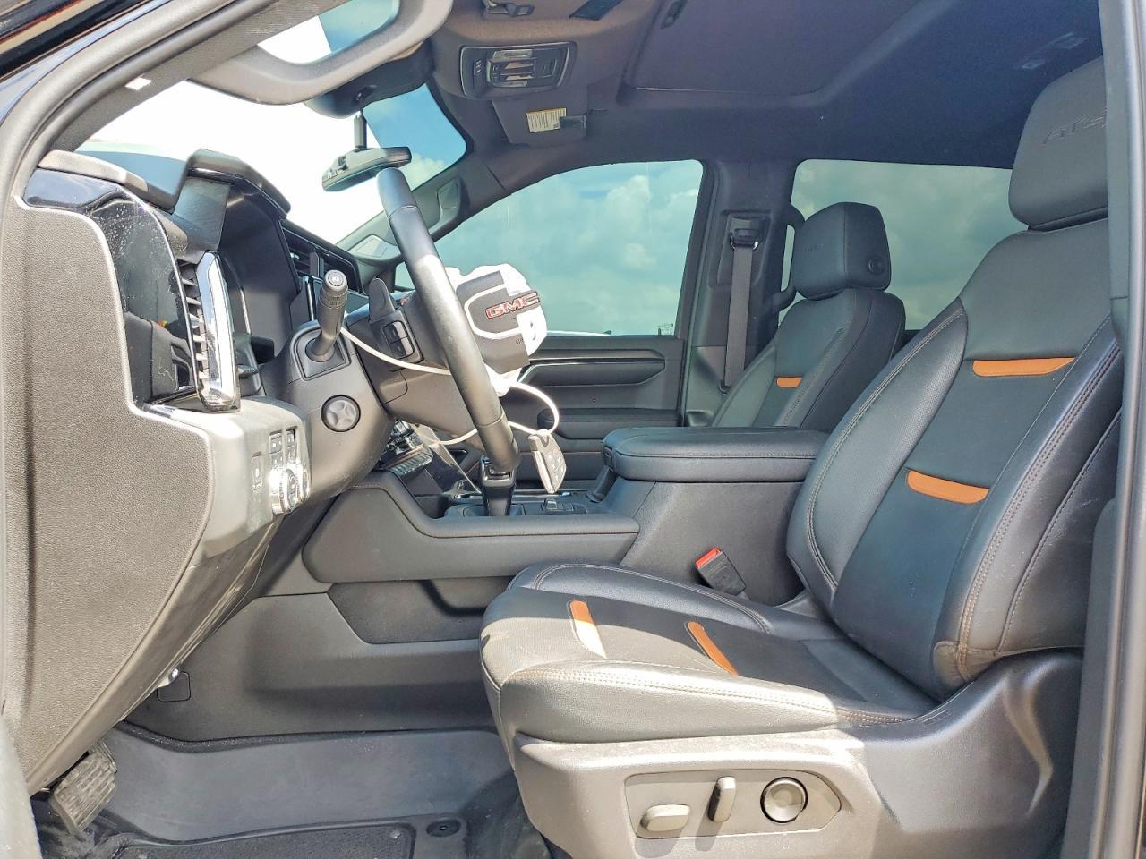 2024 GMC Sierra