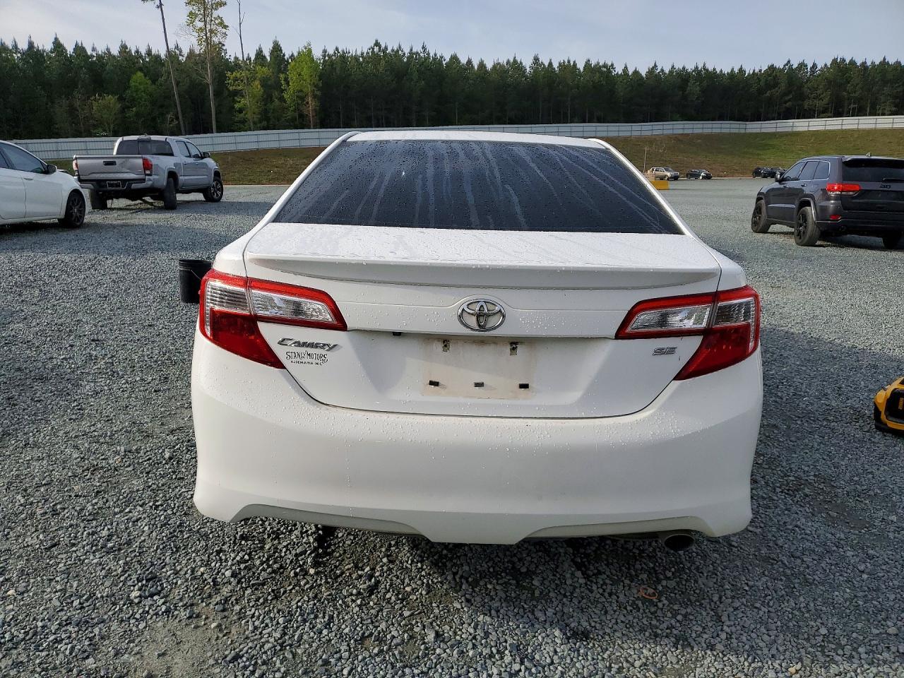 2014 TOYOTA CAMRY