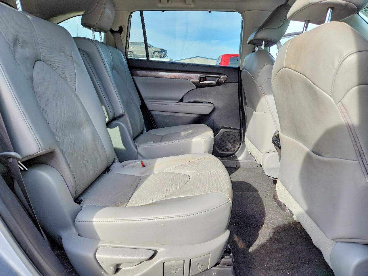 2022 TOYOTA HIGHLANDER