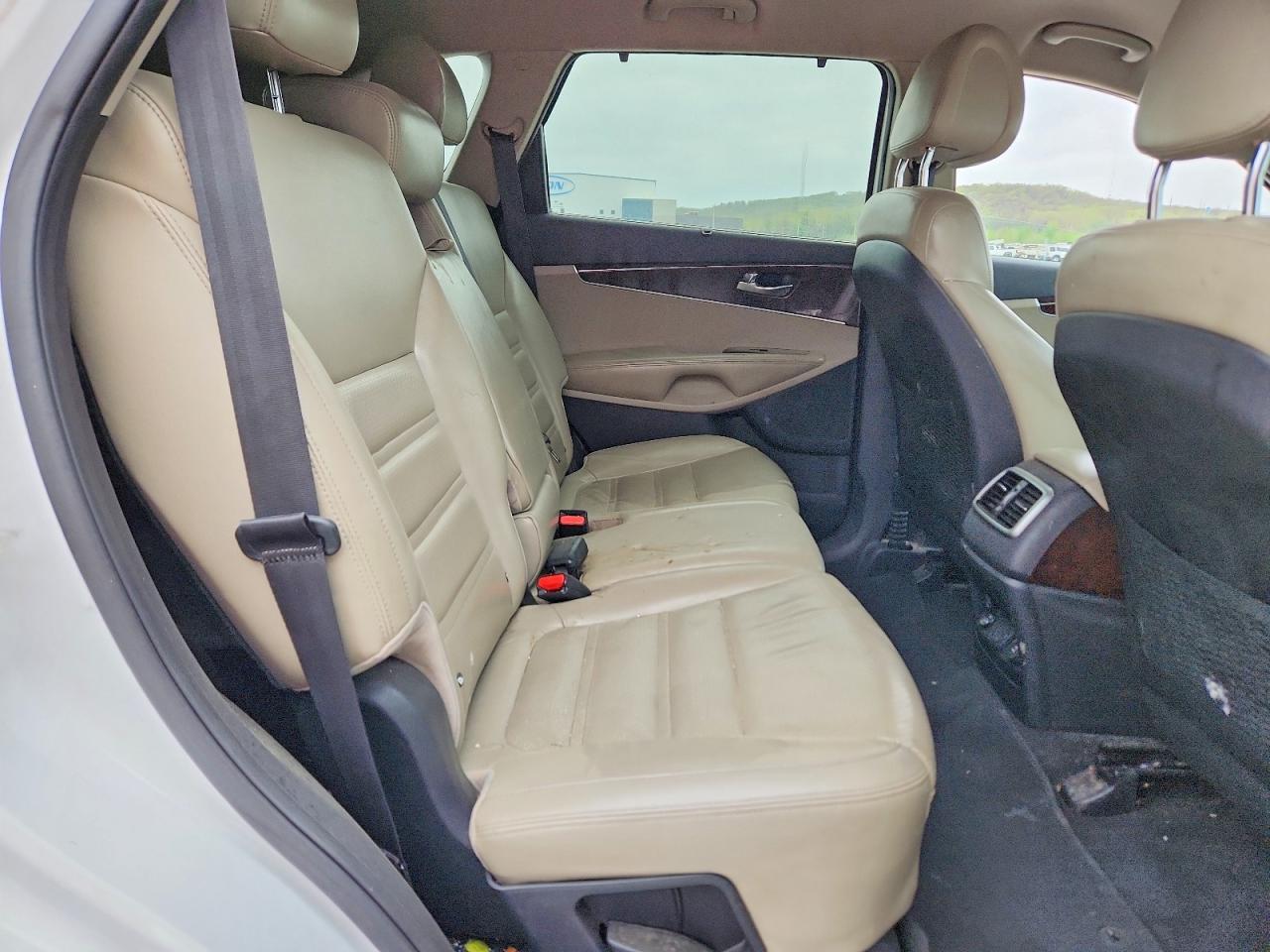 2016 KIA SORENTO
