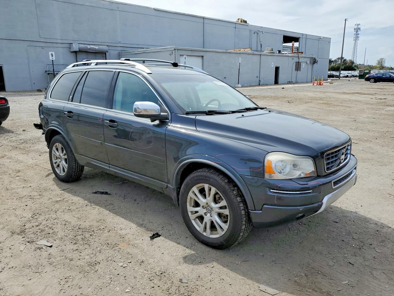 2014 VOLVO XC90